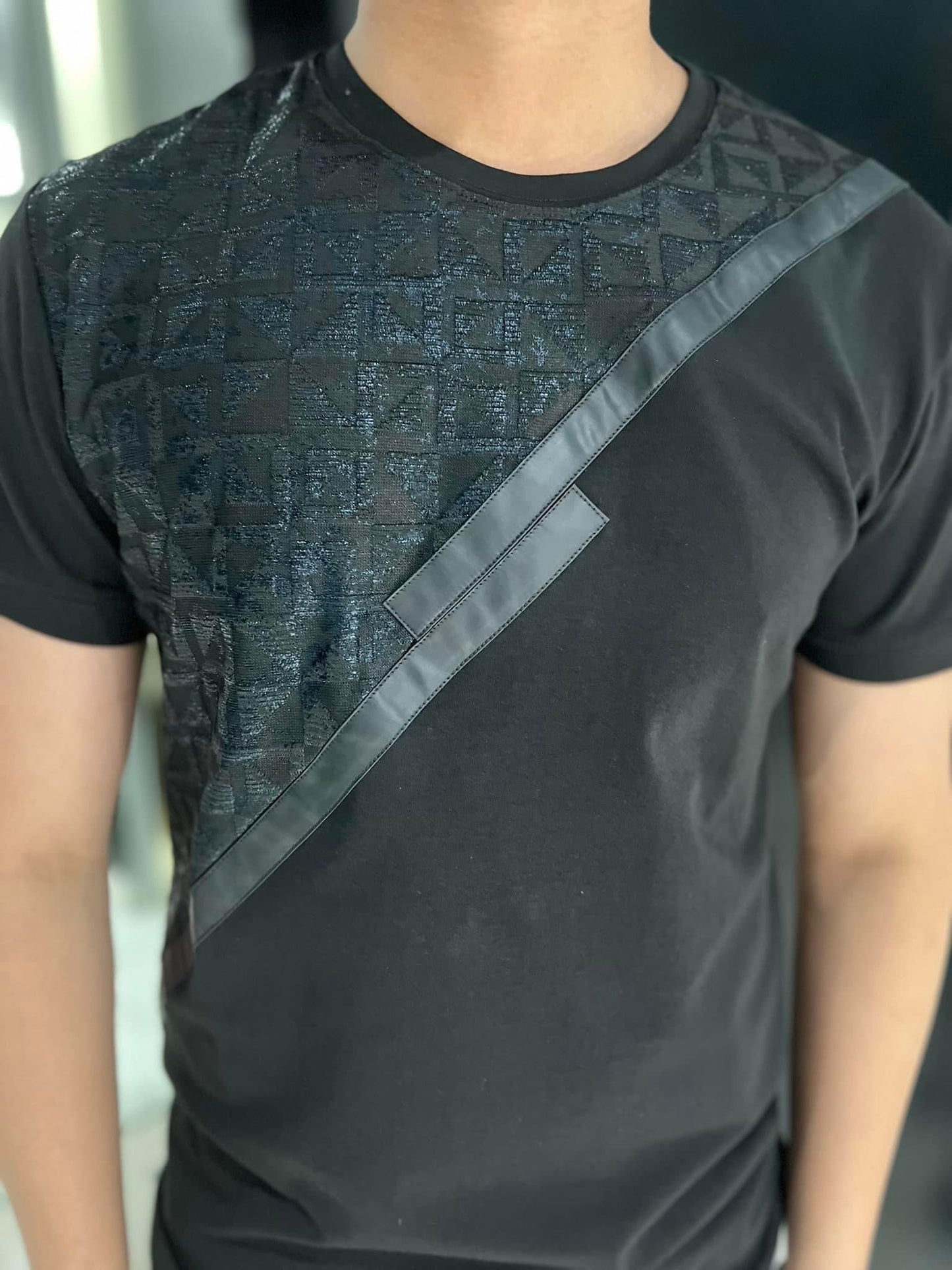 Mondo T-Shirt