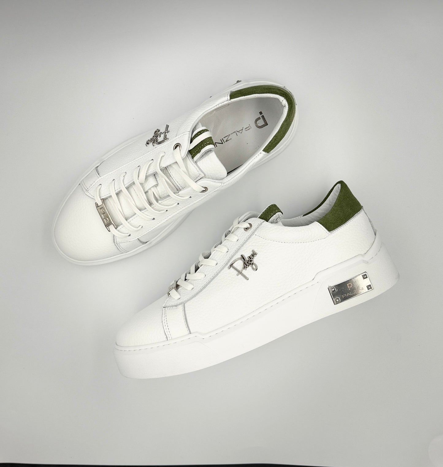 “ICARUS” LOW-TOP SNEAKERS IN WHITE LEATHER WITH GREEN ACCENTS AND SILVER ACCESSORIES