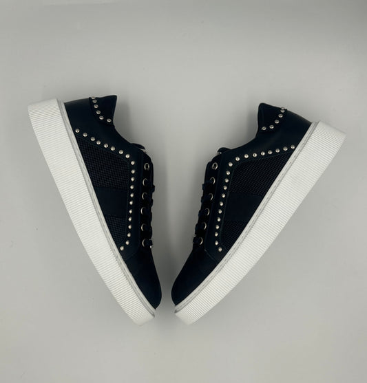 “STAGE” LOW-TOP SNEAKERS IN NAVY LEATHER WITH METAL DETAILING AND STUDS