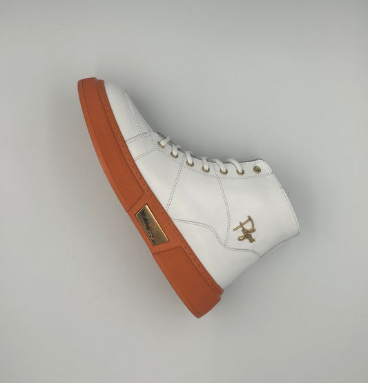 "VANGUARD" HIGH-TOP WHITE BOOTS WITH VIBRANT ORANGE SOLE