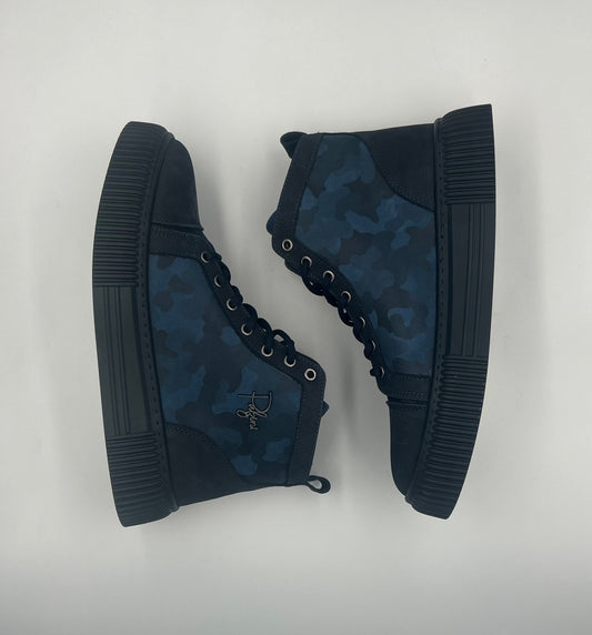 “ASTRAL” HIGH-TOP BOOT IN NAVY LEATHER WITH CAMO DETAILING